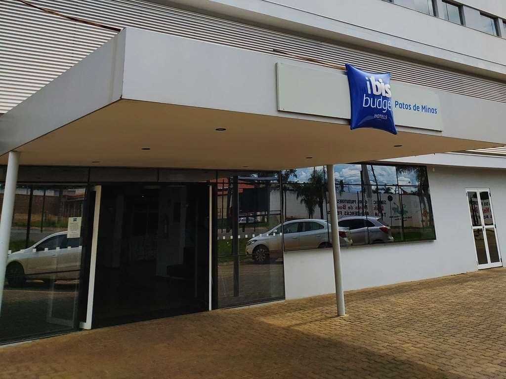 Ibis Budget Patos De Minas Hotel Exterior photo